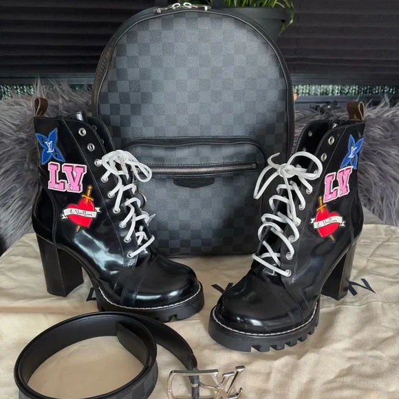 LV Heart Star Trail Boots ❤️ - Picture 3 of 16